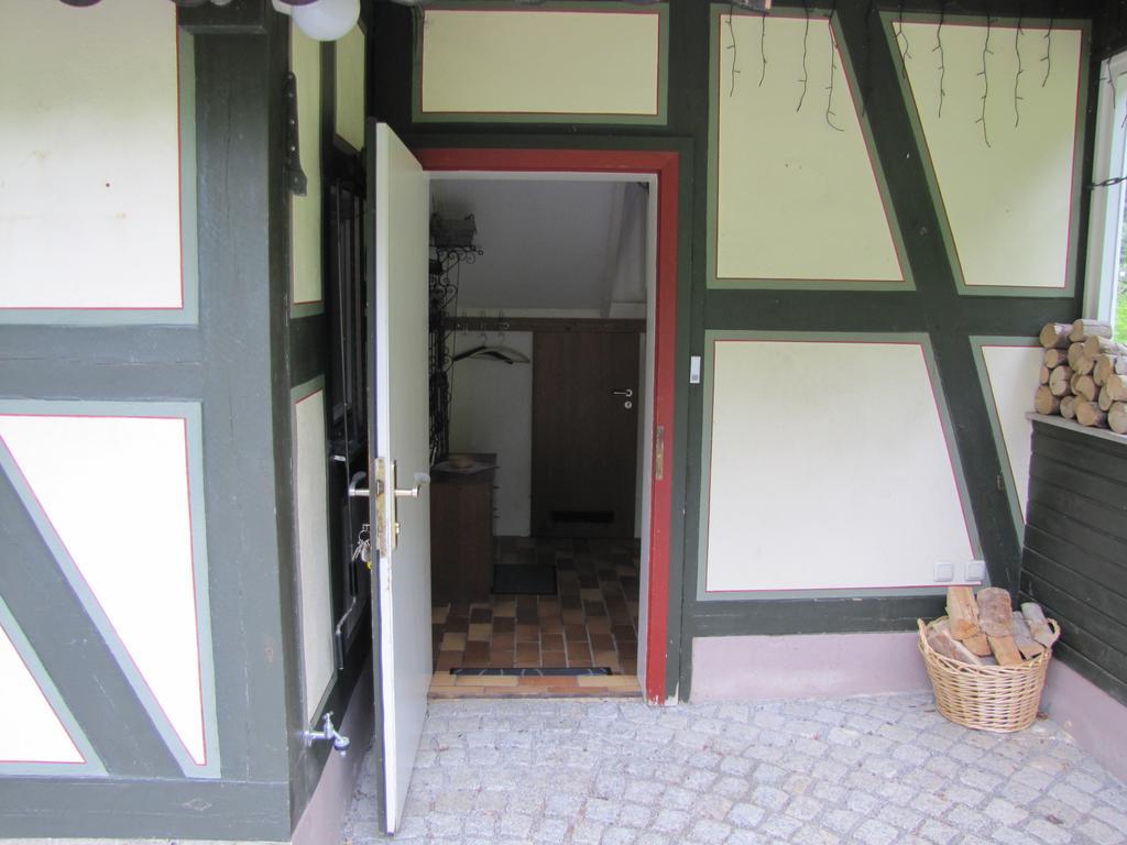 Hof Guttels Waldgasthof Ferienpension ローテンブルク・アン・デア・フルダ エクステリア 写真