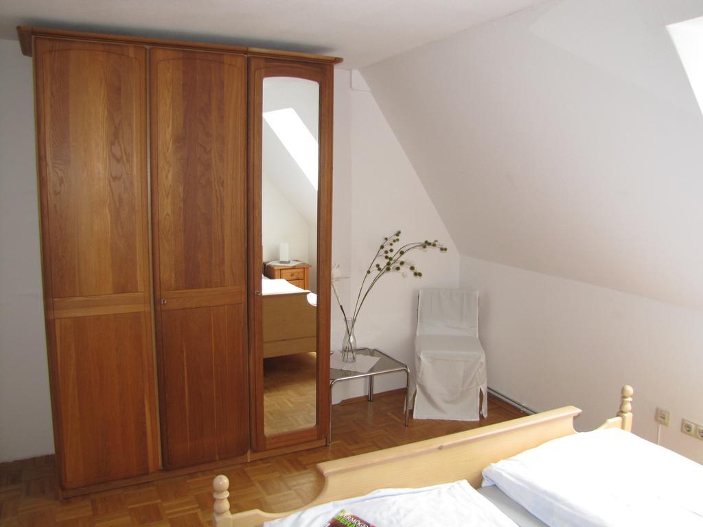 Hof Guttels Waldgasthof Ferienpension ローテンブルク・アン・デア・フルダ 部屋 写真